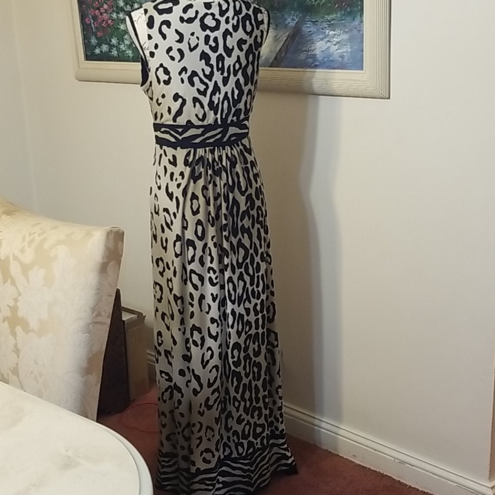 Woman's Sandra Darren dress size 10 - Picture 4 of 7